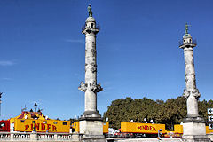 Camions cirque PINDER et colonnes ROSTRALES | 33-bordeaux.com