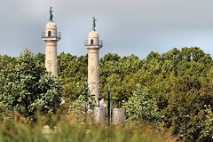 Les 2 colonnes rostrales après leur rénovation | photo Bernard Tocheport