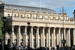 Façade et colonnes du Grand Théâtre Opéra de Bordeaux | photo 33-bordeaux.com