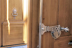 Bordeaux détail ferronneries nouvelle porte du Palais Rohan | Photo Bernard Tocheport