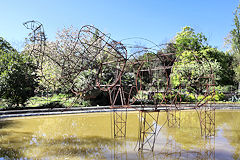 Structure métallique éléphant bassin proche du Muséum de Bordeaux | Photo Bernard Tocheport