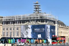 Bordeaux toiture du palais de la bourse en cours de restauration | Photo Bernard Tocheport