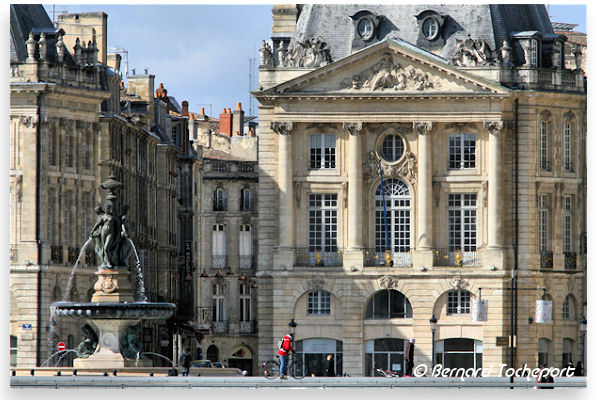 Bordeaux la place de la bourse et la fontaine des 3 Grâces | Photo Bernard Tocheport