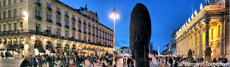 Panoramique place de la Comédi Bordeaux la nuit | Photo Bernard Tocheport