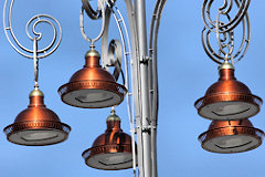 Bordeaux les lampadaires de la place de la Comédie | Photo Bernard Tocheport