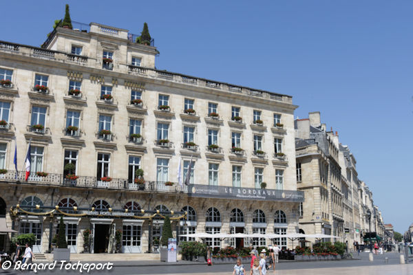 Bordeaux la place de la comédie et les allées de Tourny | Photo Bernard Tocheport