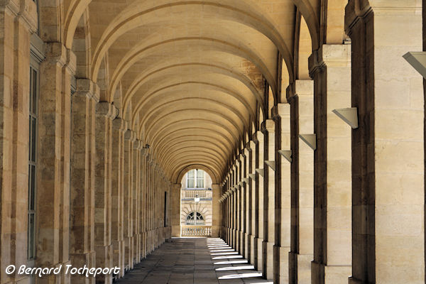 Bordeaux les arcades du Grand Théâtre place de la comédie | Photo Bernard Tocheport