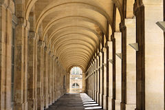 Bordeaux les arcades du Grand Théâtre place de la comédie | Photo Bernard Tocheport