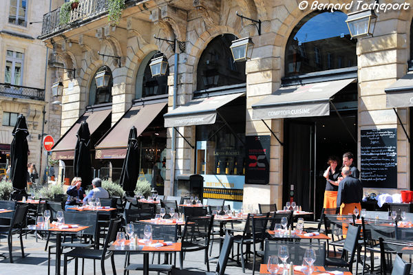 Bordeaux la terrasse de Comptoir Cuisine place de la comédie | Photo Bernard Tocheport