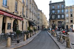 Restaurants de la place du parlement à Bordeaux | Photo Bernard Tocheport