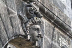 Bordeaux mascaron sombre de la place Gambetta | Photo Bernard Tocheport