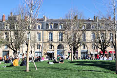 Bordeaux jardin et façades de la place Gambetta | Photo Bernard Tocheport