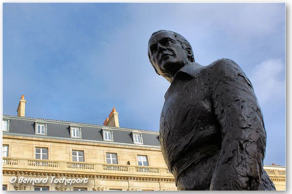 Bordeaux ancien maire Jacques Chaban Delmas place Pey Berland  | Photo Bernard Tocheport