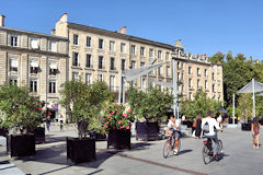 Bordeaux ombrière et façades place Pey Berland | Photo Bernard Tocheport 