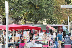 Bordeaux stands du marché place Pey Berland | Photo Bernard Tocheport 