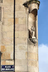 Bordeaux Vierge à l'enfant place Pey Berland | Photo Bernard Tocheport 