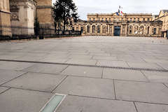 Bordeaux place Pey Berland déserte pendant le confinement 2020 | Photo Bernard Tocheport 