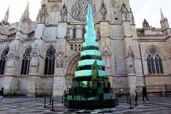 Bordeaux sapin de Noël de verre devant la cathédrale | Photo Bernard Tocheport 