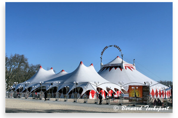 Chapiteau du Cirque Arlette Gruss Place des Quinconces | Photo 33-bordeaux.com