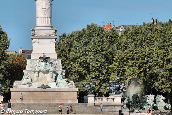 Bordeaux le monument et la fontaine des Girondins Place des Quinconces | Photo Bernard Tocheport