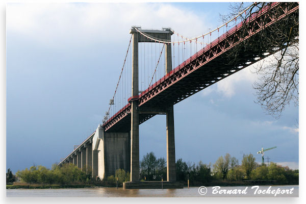 Bordeaux pont d'Aquitaine : 33-bordeaux.com