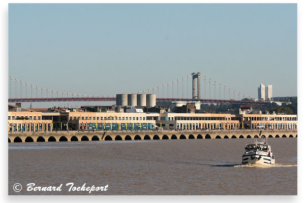 Bordeaux pont d'Aquitaine : 33-bordeaux.com