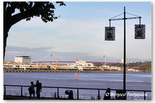 Bordeaux pont d'Aquitaine : 33-bordeaux.com