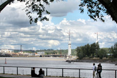 Mai 2012 vue du pont d'Aquitaine et du pont Bacalan  | 33-bordeaux.com