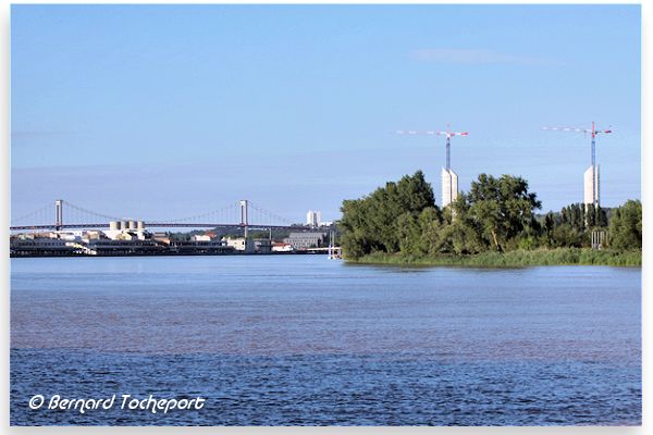 Construction du pont Bacalan Bastide : 33-bordeaux.com