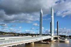 Octobre 2012 : le pont Bacalan Bastide - Chaban Delmas est complet | 33-bordeaux.com