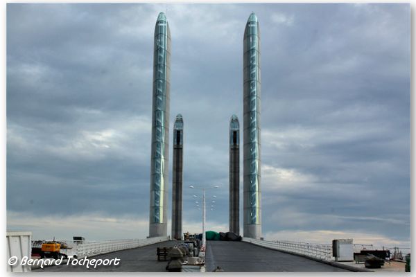 Construction du pont Bacalan Bastide : 33-bordeaux.com