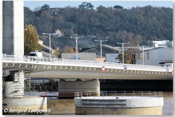 Construction du pont Bacalan Bastide : 33-bordeaux.com