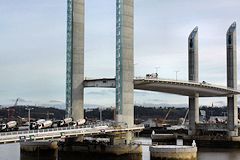 Pont Chaban Delmas essais de charge en position haute | 33-bordeaux.com