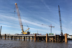 Construction pont, préparation arrivée embase | 33-bordeaux.com