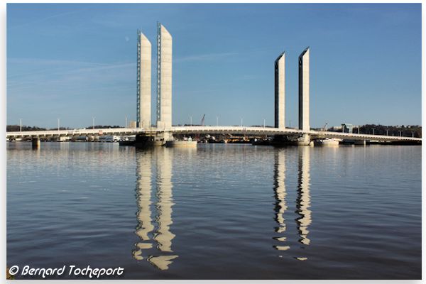 Bordeaux pont levant Chaban Delmas : 33-bordeaux.com