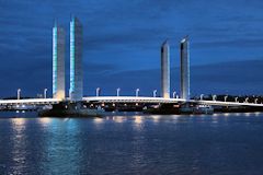 Premier éclairage du pont Jacques Chaban Delmas -  photo 33-bordeaux.com