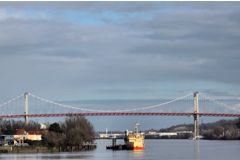 Pont d'Aquitaine et Maqueline vus depuis le pont Chaban Delmas -  photo 33-bordeaux.com