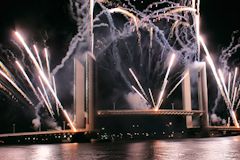 Feu d'artifice inauguration : Groupe F -  photo 33-bordeaux.com