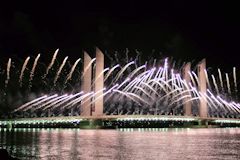 Feu d'artifice inauguration : Groupe F -  photo 33-bordeaux.com