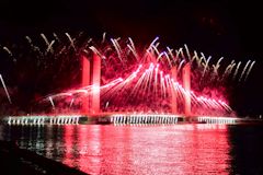 Feu d'artifice inauguration : Groupe F -  photo 33-bordeaux.com