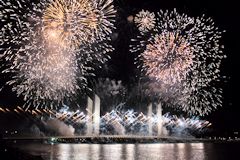 Feu d'artifice inauguration : Groupe F -  photo 33-bordeaux.com