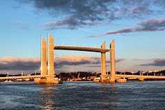 Coucher de soleil sur le pont Chaban Delmas  -  photo 33-bordeaux.com