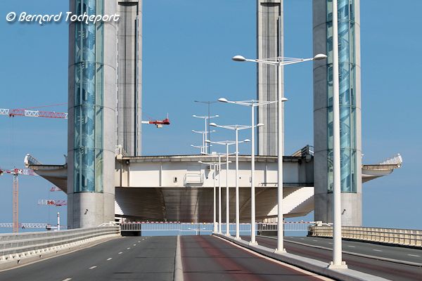 Levée du tablier du pont Chaban Delmas de Bordeaux | 33-bordeaux.com