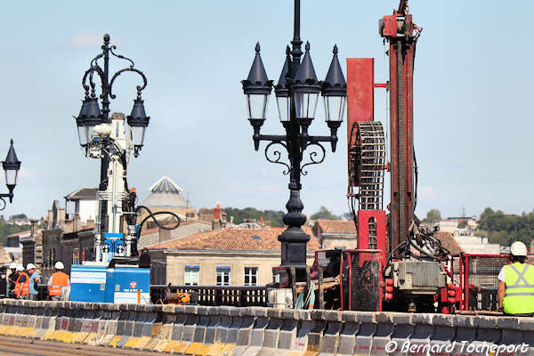 Bordeaux sondages géotechniques du pont de pierre | Photo Bernard Tocheport