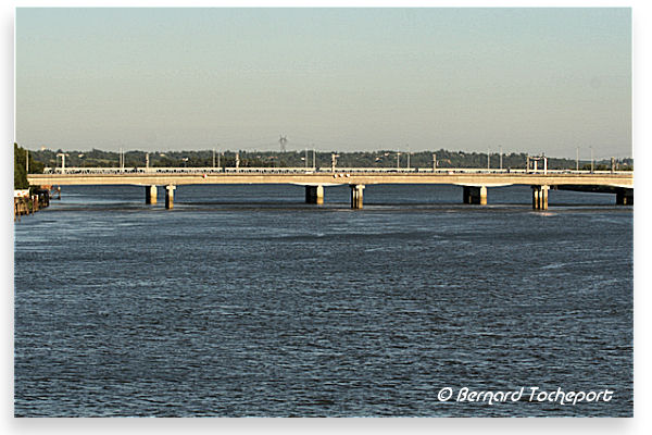 Bordeaux la Garonne et le pont Saint Jean | Photo 33-bordeaux.com