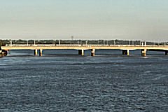 Bordeaux la Garonne et le pont Saint Jean | Photo 33-bordeaux.com