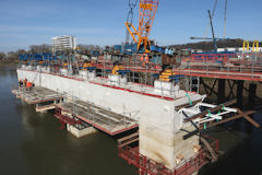 Bordeaux construction structure béton du pont Simone Veil | Photo Bernard Tocheport