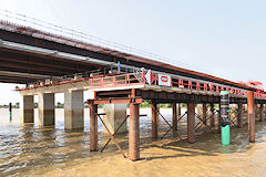 Bordeaux depuis la Garonne vue sur la construction pont Simone Veil | Photo Bernard Tocheport