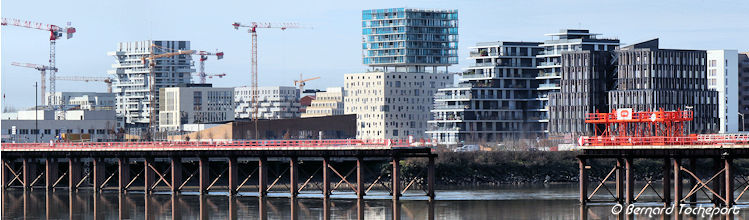 Bordeaux estacade sur la Garonne pour la construction du pont Simone Veil | Photo Bernard Tocheport