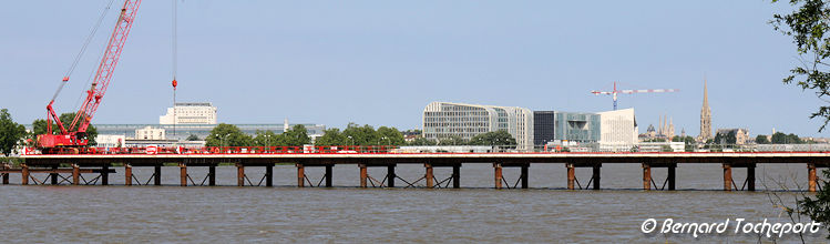 Bordeaux Estacade pour la construction du pont Simone Veil | Photo Bernard Tocheport